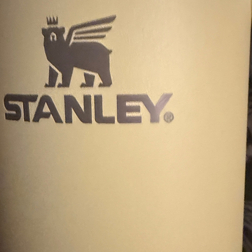 HTF Stanley Quencher H2.0 30 oz Tumbler in Bright Yellow (lemonade) - Picture 2 of 6